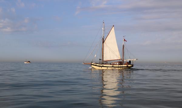Our Lizzie departs England for France