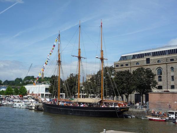 Kathleen & May - at Bristol Harbour festival, c2008/9